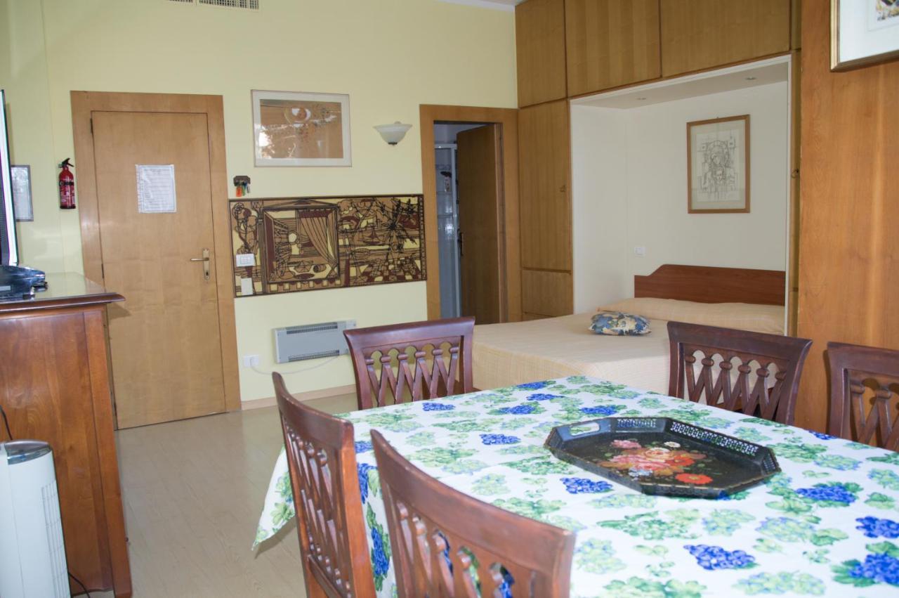 Garda Apartments In Euroresidence Luaran gambar